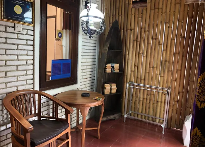 ホームステイ 1bd In Family Compound Ubud3, 15 Minute Walk To Yoga Barn ウブド